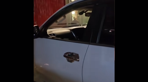 kondisi mobil ayah Nessie